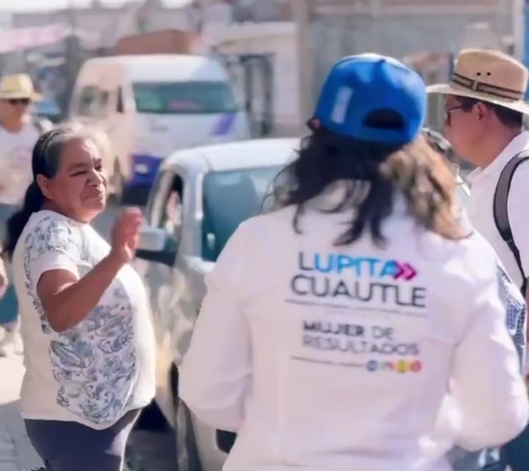 Por: Cortesía Lula Pineda Guadalupe Cuautle camina calles de San Luis Tehuiloyoca: Escucha problemáticas y comparte agenda