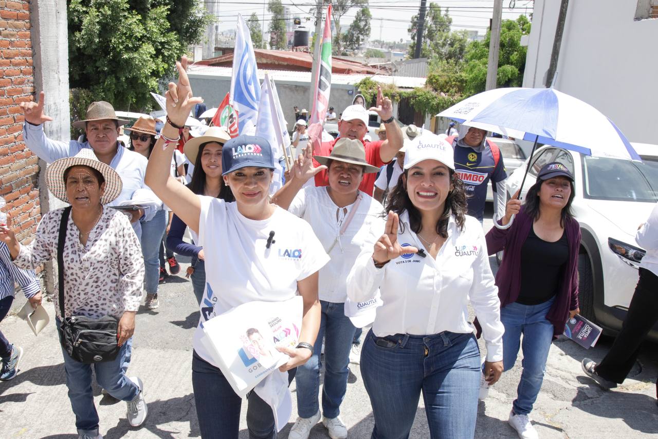 Guadalupe Cuautle refuerza vínculo con la comunidad durante caminata por colonias de San Andrés Cholula