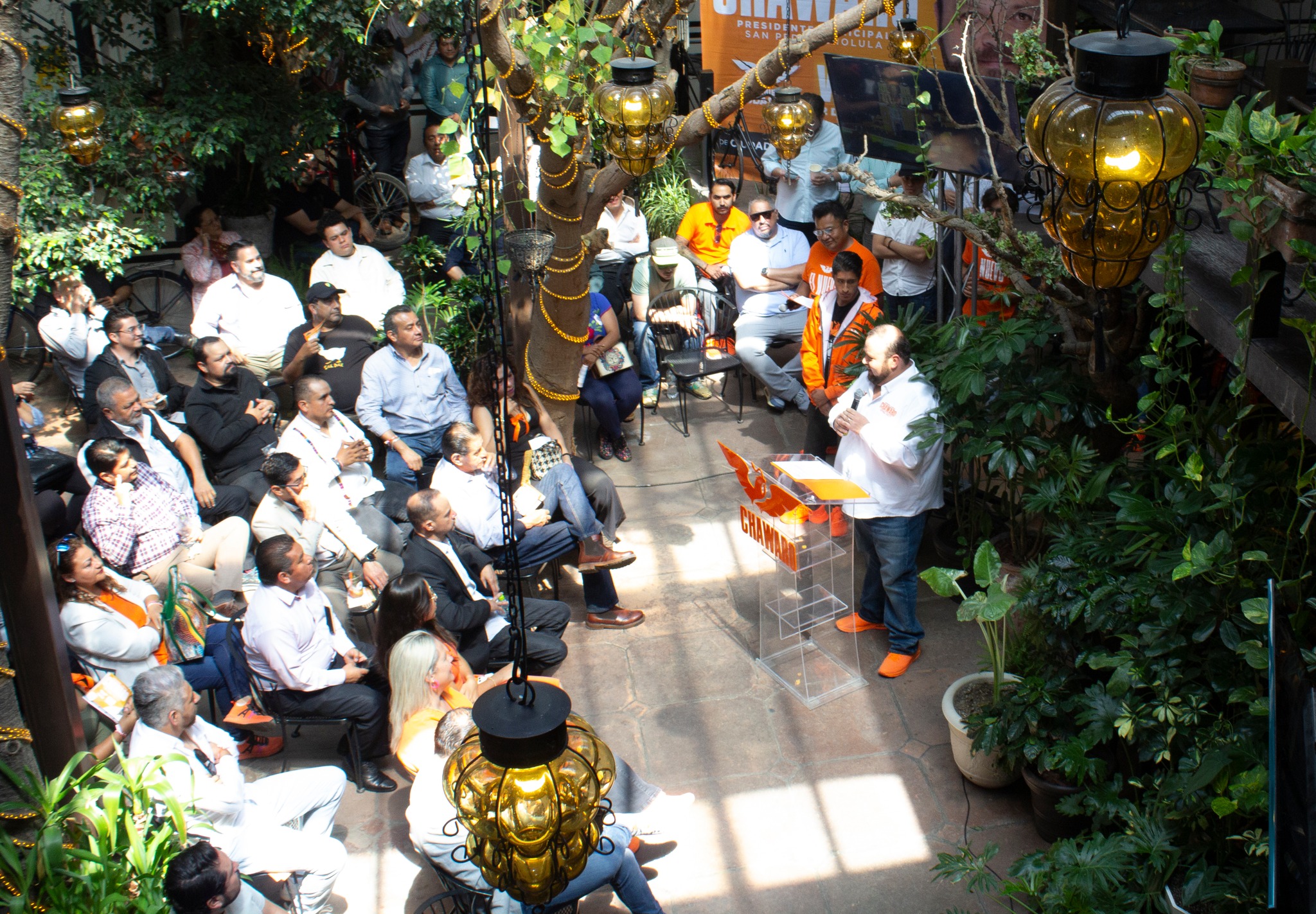 Por: Cortesía Lula Pineda Isauro López “Chawaro” de Movimiento Ciudadano en San Pedro Cholula se compromete con el desarrollo agrícola