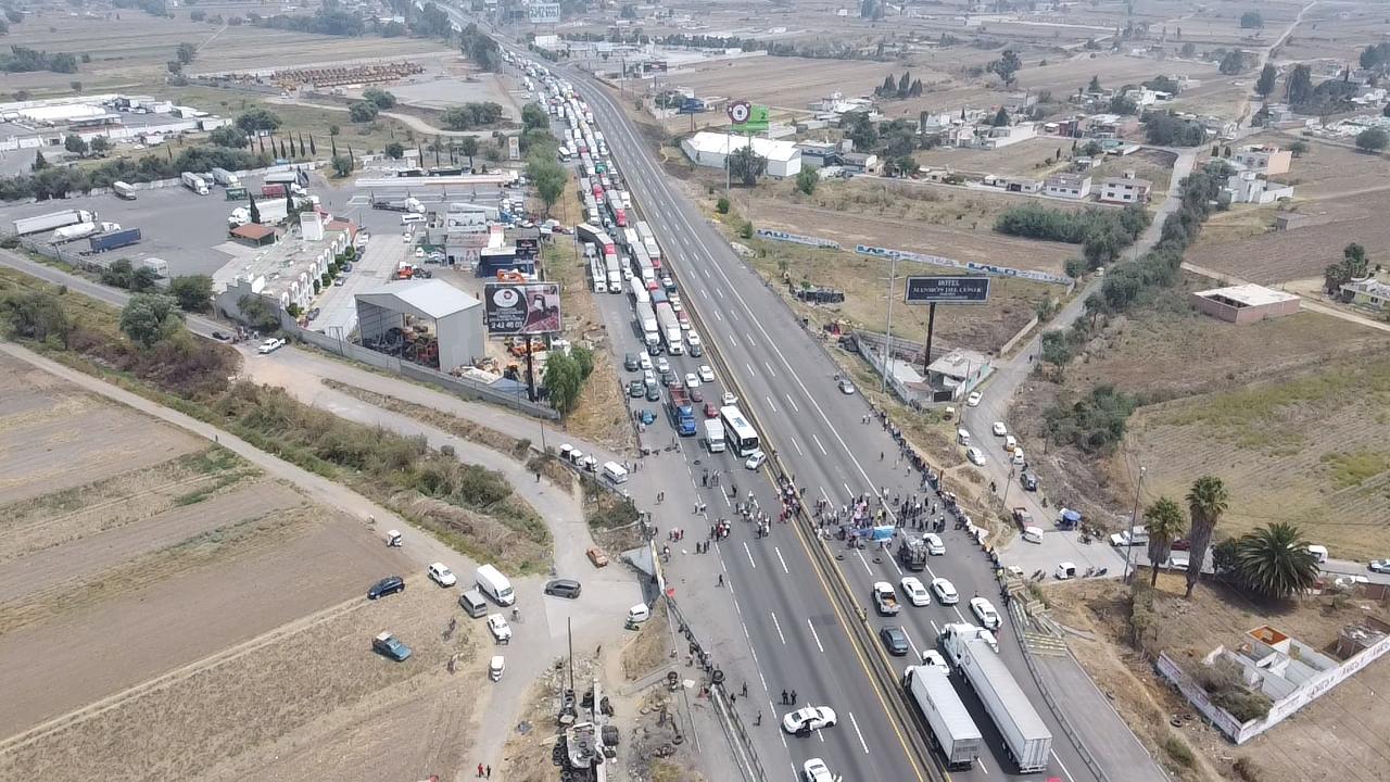 Cierran autopista Méx Pue 5