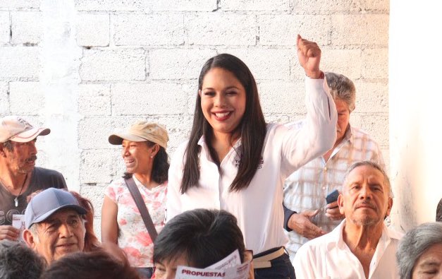 Por: Cortesía Lula Pineda Tonantzin Fernández sostiene encuentro con vecinos de San Pablo Tecámac