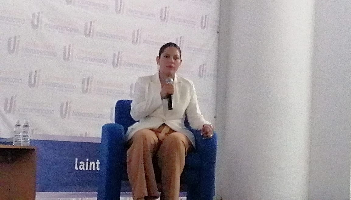 Por: Cortesía Lula Pineda Guadalupe Cuautle presenta Agenda para un Gobierno Innovador y de Resultados en la Universidad Interamericana