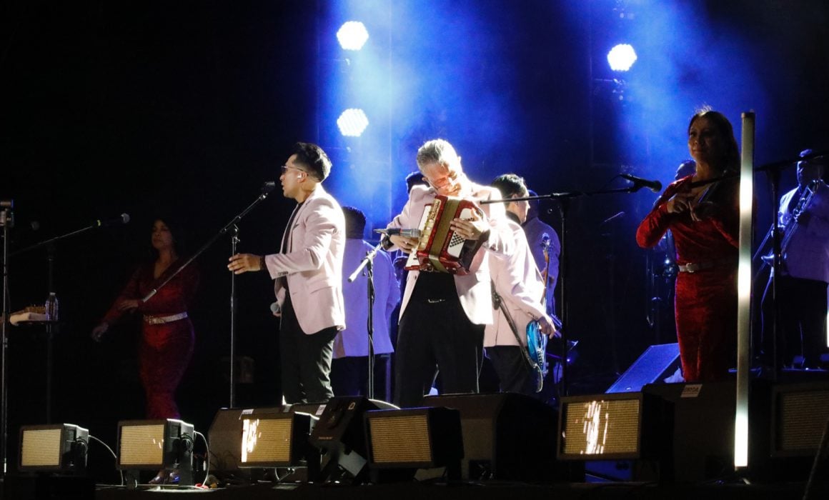El Mago The Wiz y Los Ángeles Azules encantaron en el Festival de la familia