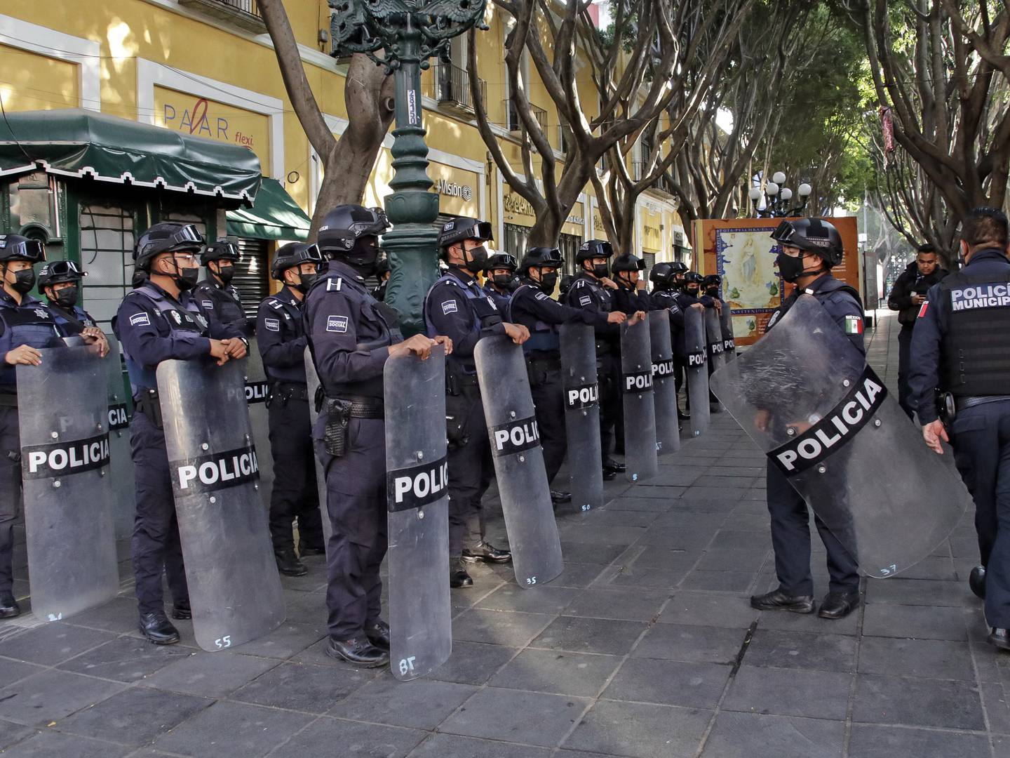 Por: Cortesía CANIRAC y Ayuntamiento de Puebla coordinan acciones para controlar llegada de ambulantes en la zona de Osa Mayor
