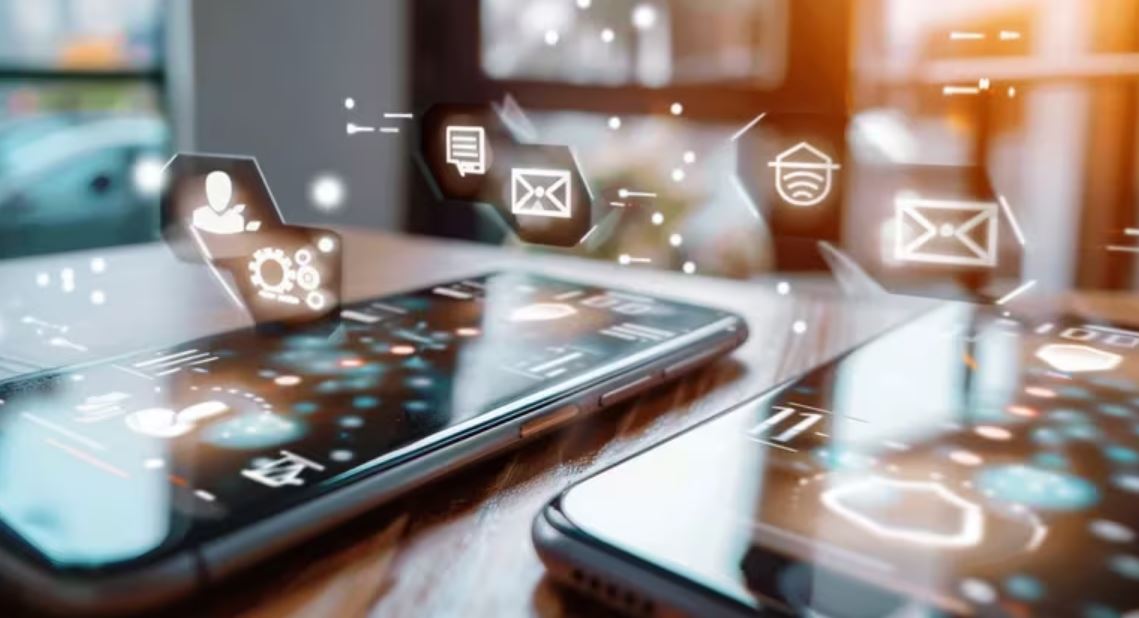 Por: Cortesía celular espía