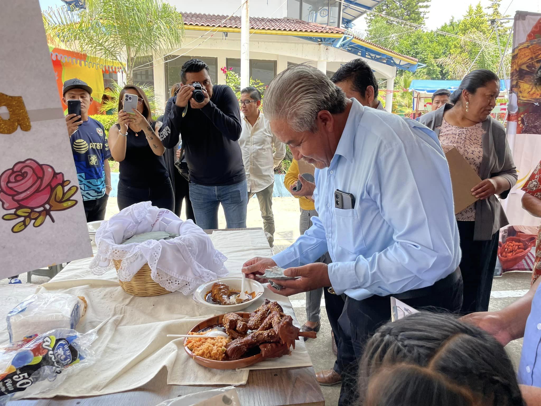 Por: Cortesía Lula Pineda Realizan Feria del Mole en Coronango con la participación de cocineras que preservan la tradición culinaria