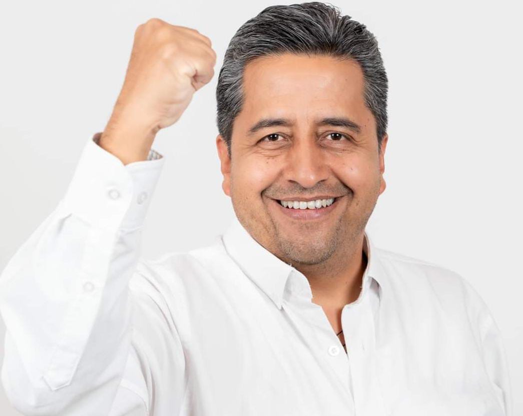 Por: Cortesía Cuestionan huamantlecos, aparente respaldo a Carlos Pimentel por autoridades estatales