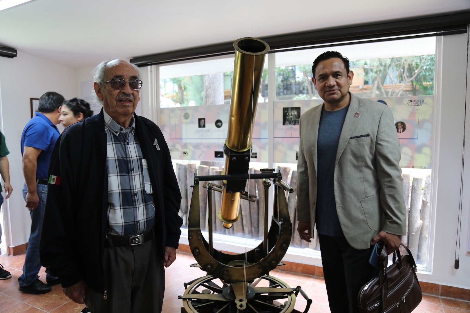 Por: Cortesía Lula Pineda INAOE celebra 40 años de su doctorado en Óptica con emotivo homenaje a egresados y destacadas actividades