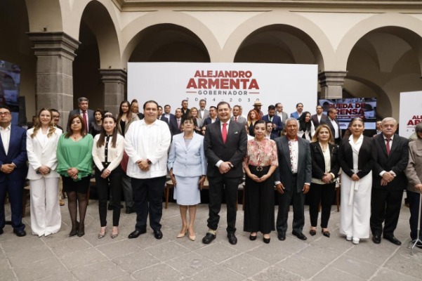 Por: Cortesía Armenta suma a más funcionarios de la actual administración a su gabinete