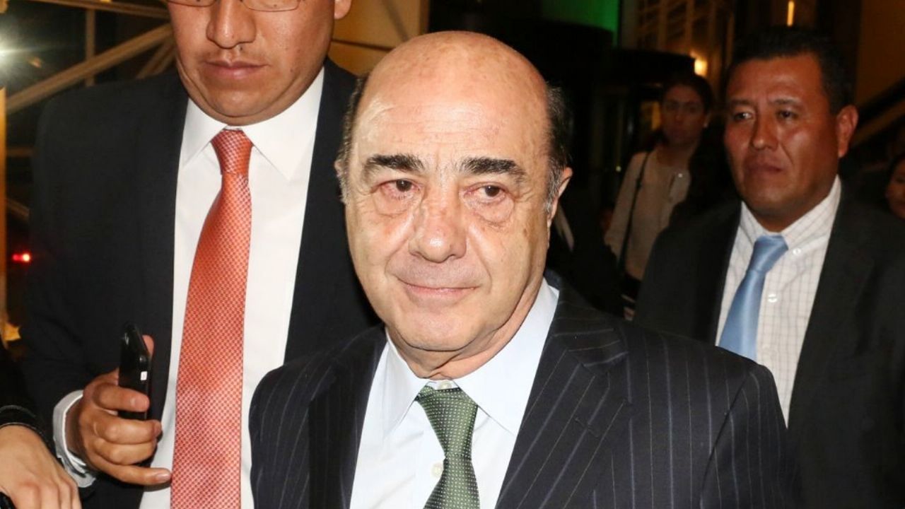 Por: Cortesía Aplazan audiencia de Murillo Karam por huelga