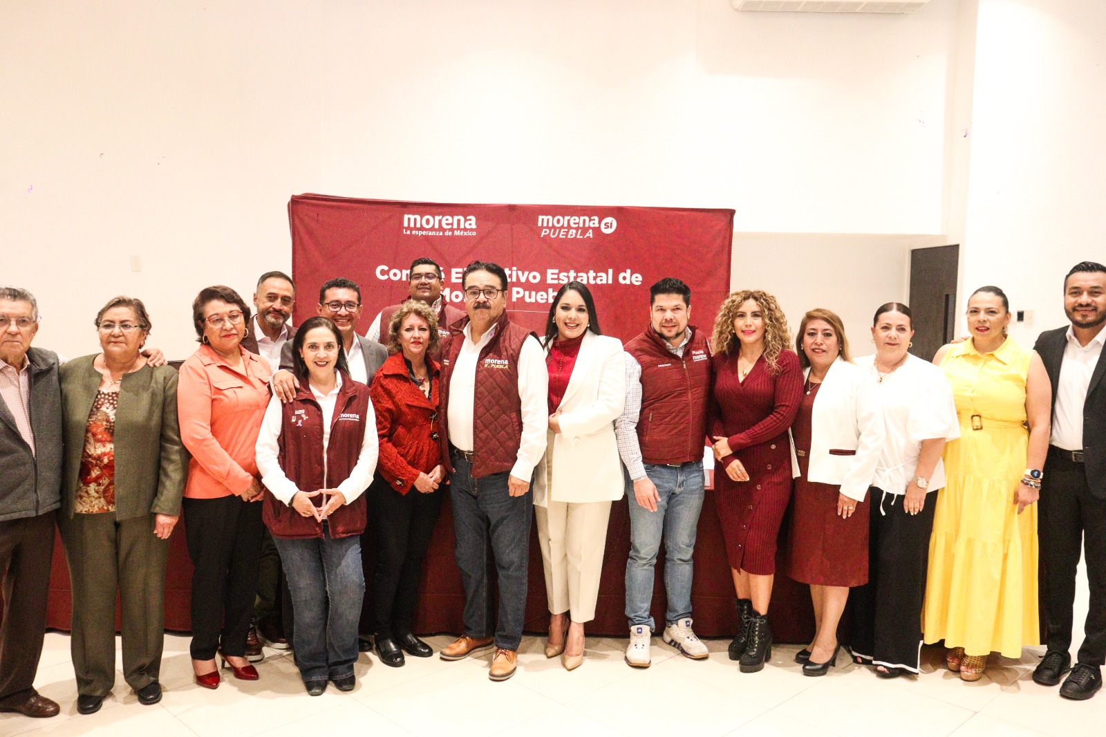 Por: Cortesía Lula Pineda Morena reconoce la labor legislativa de Tonantzin Fernández y diputados de la LX y LXI Legislatura en Puebla