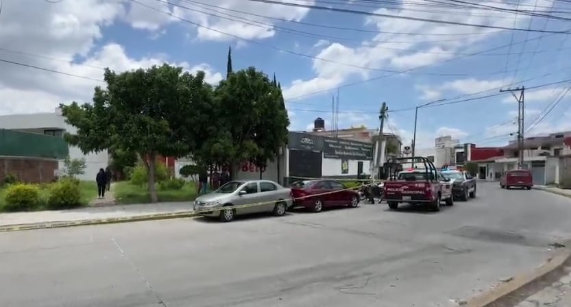 Por: Cortesía Lula Pineda Balacera frente a auto lavado en Cuautlancingo deja daños materiales