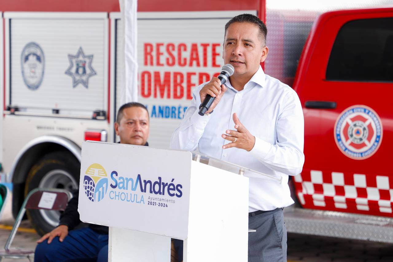 Por: Cortesía Lula Pineda Las palabras quedan cortas para agradecerles: Reconoce Mundo Tlatehui a bomberas y bomberos