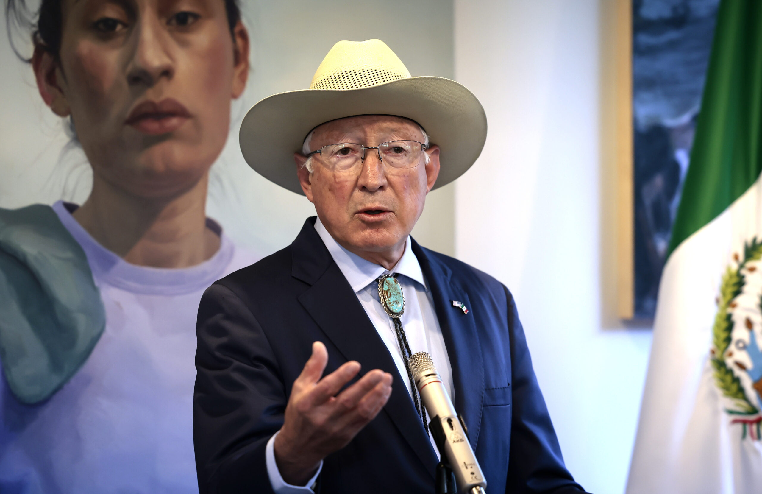 Por: Cortesía Ken Salazar expresa preocupación por reforma al poder judicial de México