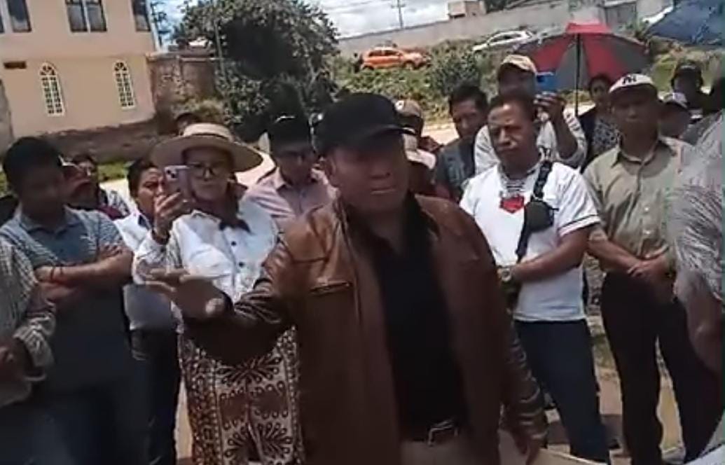 Por: Cortesía Denuncian vecinos de Tetela que ejidatarios de Tlatelulco pretenden adjudicarse deportivo