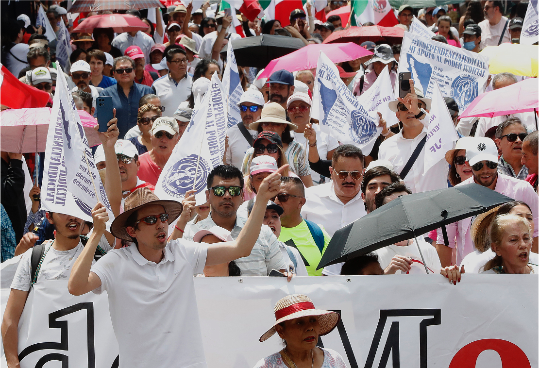 Por: Cortesía Protesta masiva en CDMX contra reforma judicial de AMLO