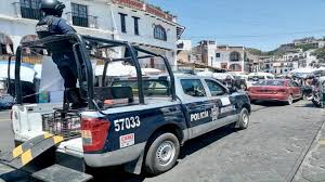 Por: Cortesía Detienen al secretario de Seguridad de Taxco y a más de 50 agentes por desapariciones