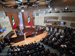 Por: Cortesía López Obrador celebra validación de supermayoría de morena por el Tribunal Electoral