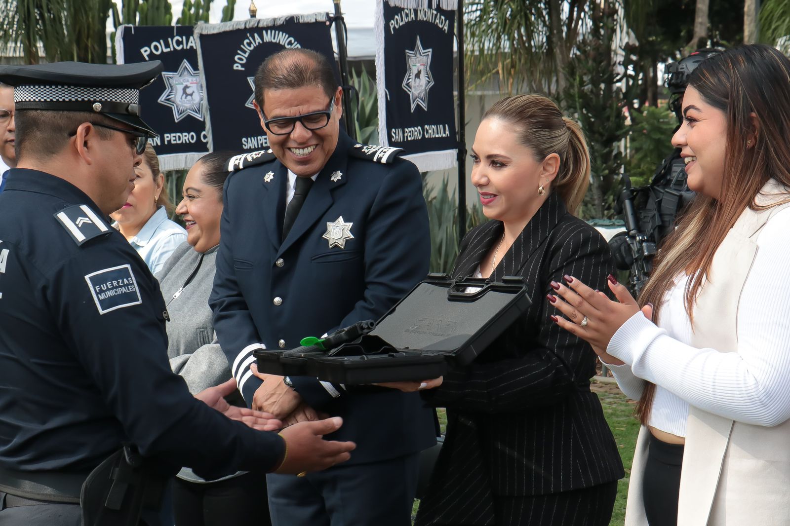 Comunicado oficial Incrementa Paola Angon salario a elementos de Seguridad Ciudadana