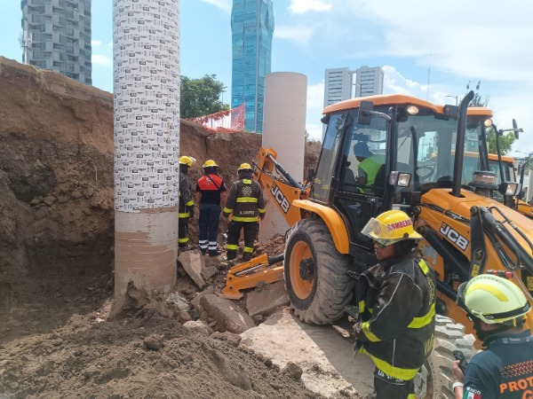 Por: Cortesía Fiscalía de Puebla investiga deceso de trabajadores en construcción de distribuidor vial