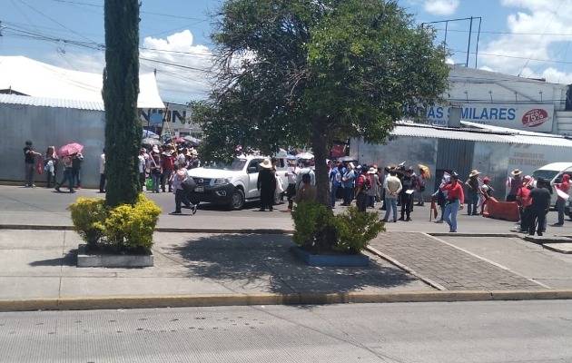 Por: Cortesía Enfrentamiento entre Policía Municipal y comerciantes de la 28 de Octubre deja un muerto