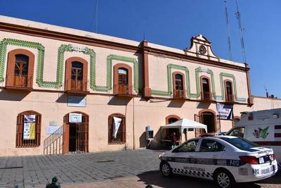 Clausuran miembros de Cabildo acceso a ayuntamiento de Santa Cruz Tlaxcala