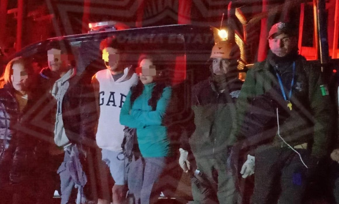 Por: Cortesía Localiza policía de montaña a 2 personas extraviadas en la Malinche