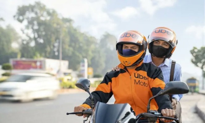 Por: Cortesía Servicio de Uber Moto está prohibidos en Puebla