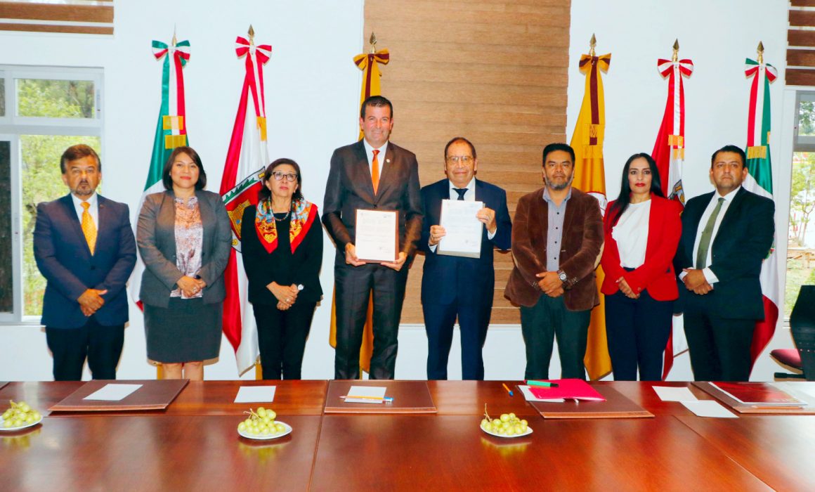 Firman UATX y Universidad Federal de Jataí carta de intención