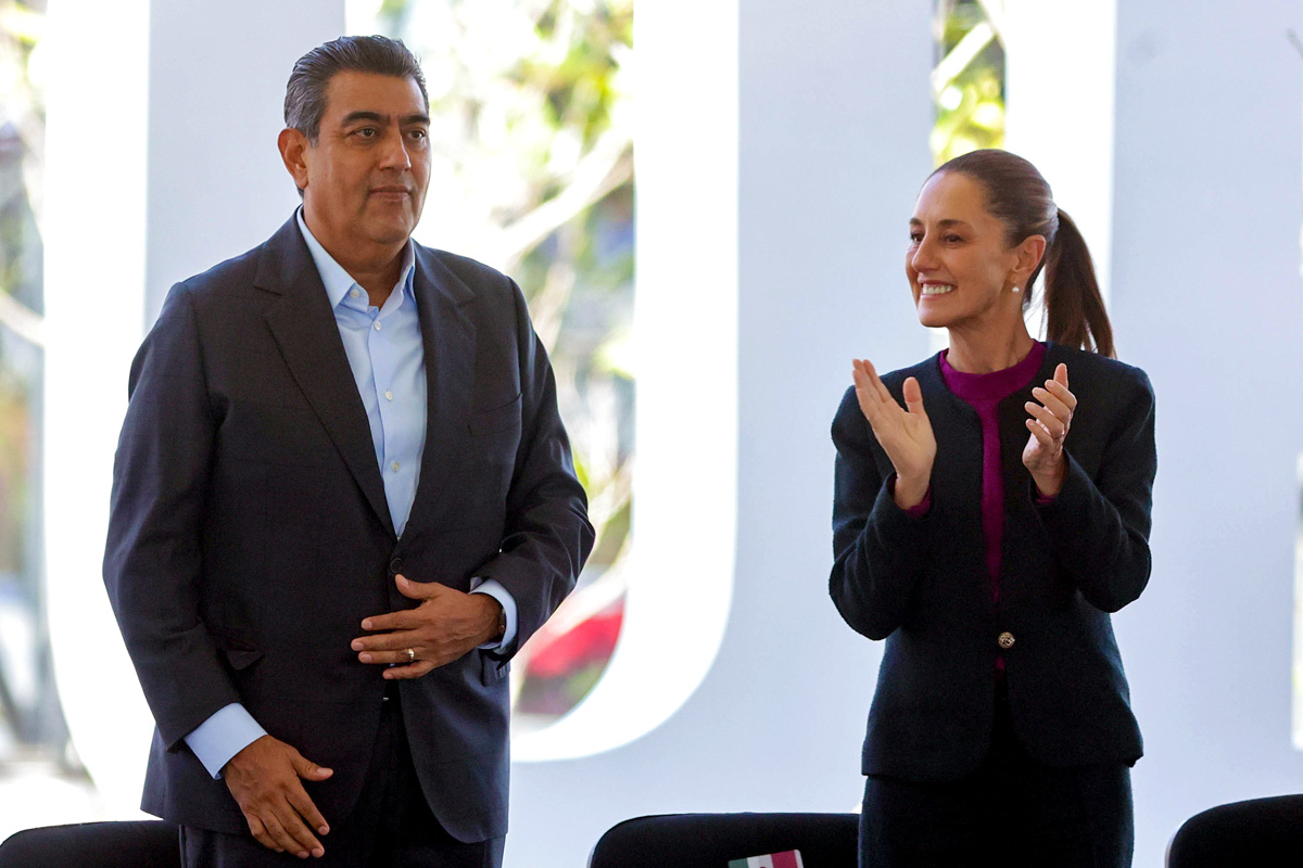 Foto: Cortesía Claudia Sheinbaum elogia a Sergio Salomón Céspedes y da la bienvenida a Alejandro Armenta como nuevo gobernador de Puebla