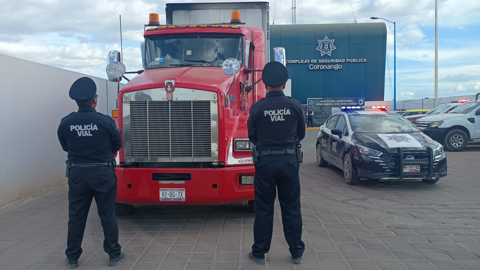 Comunicado oficial Policía de Coronango recupera tráiler robado en el EdoMex