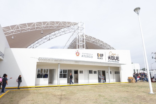 Alejandro Armenta inaugura Casa del Abue en Atlixco