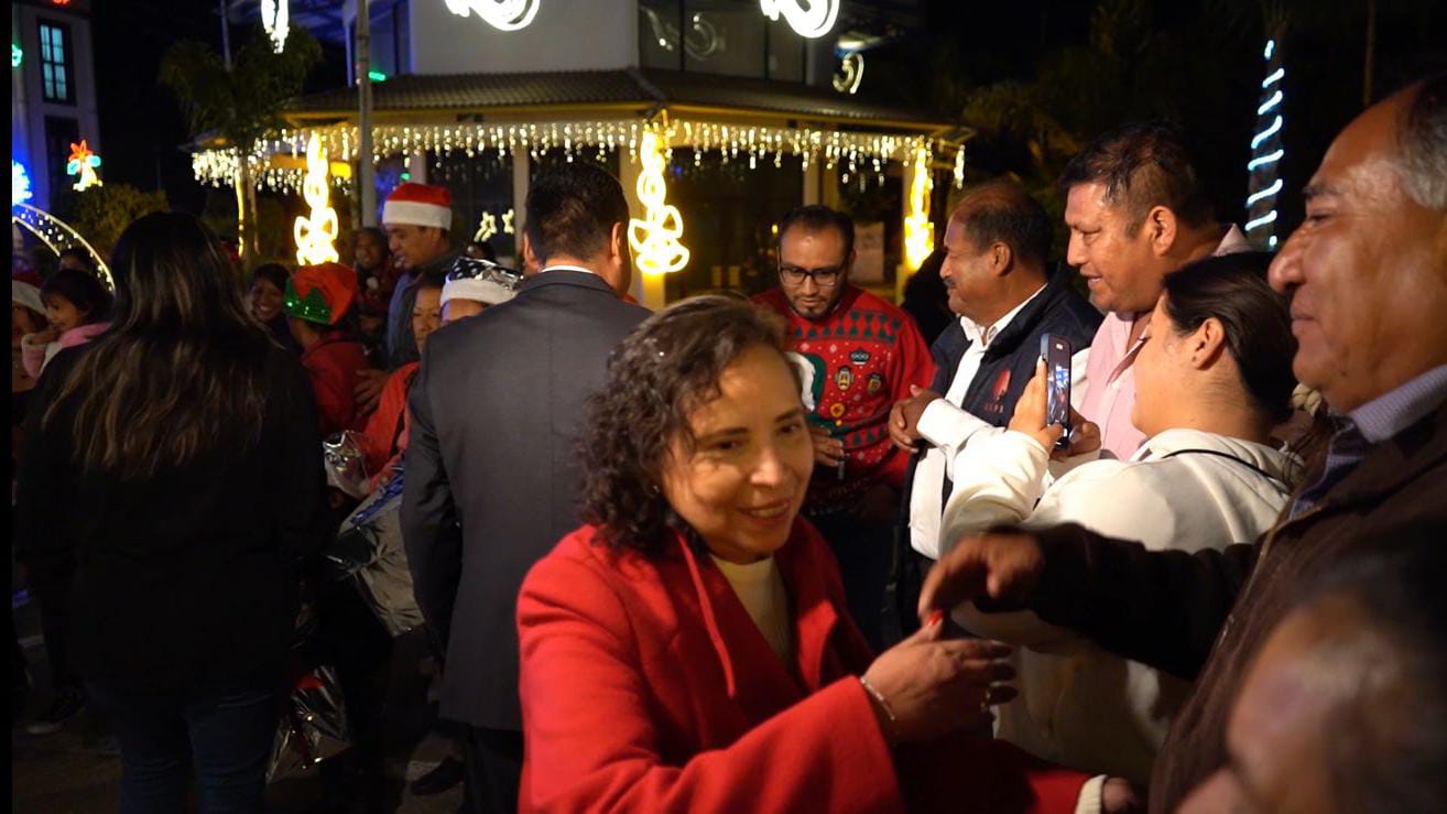 Comunicado oficial Reconoce Armando Aguirre a abuelitos con el programa "Abraza Coronango"