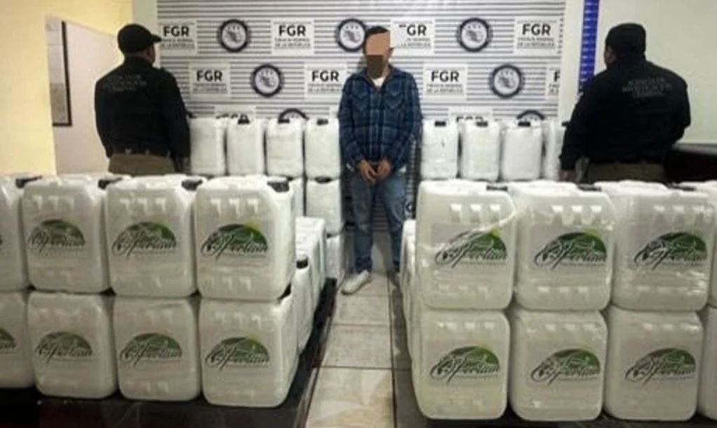 Foto: Cortesía Sonora golpea al narcotráfico: Aseguran 1,280 litros de metanfetamina y armas