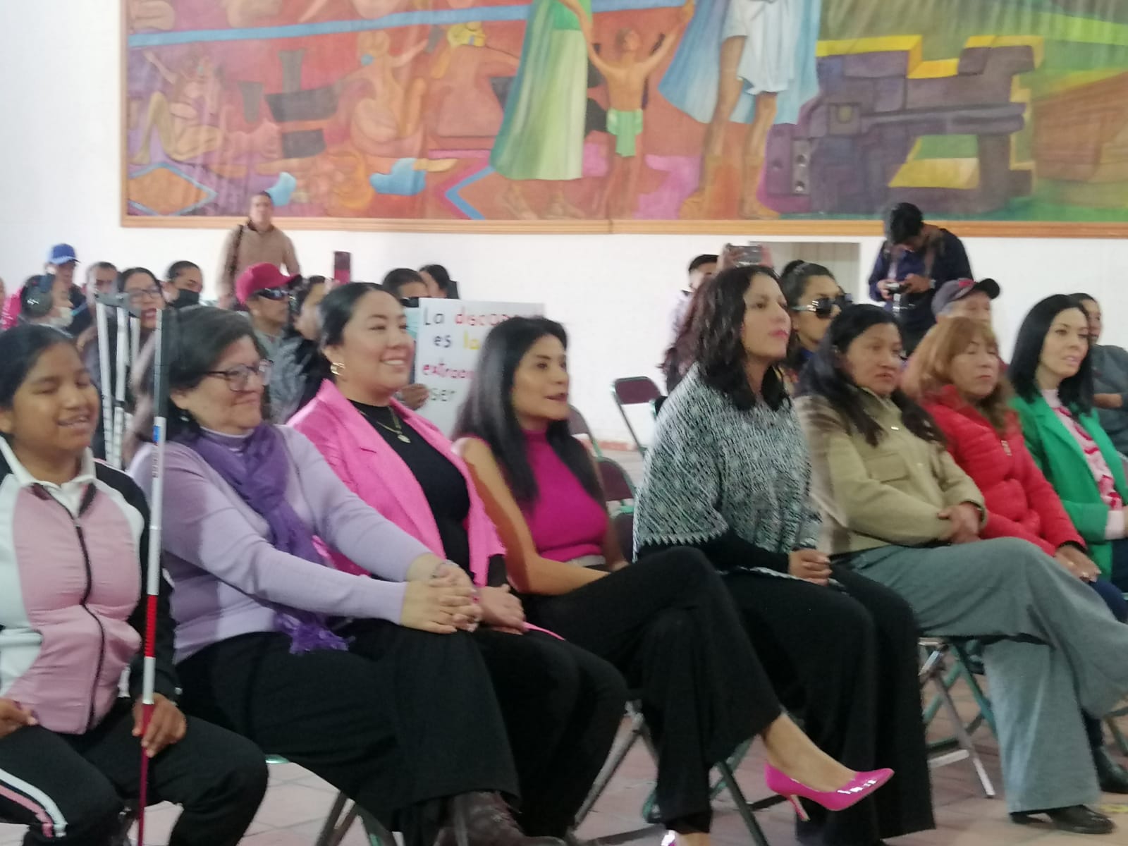 Por: Cortesía Lula Pineda En el Día Internacional de las Personas con Discapacidad, el SMDIF San Andrés Cholula entrega apoyos