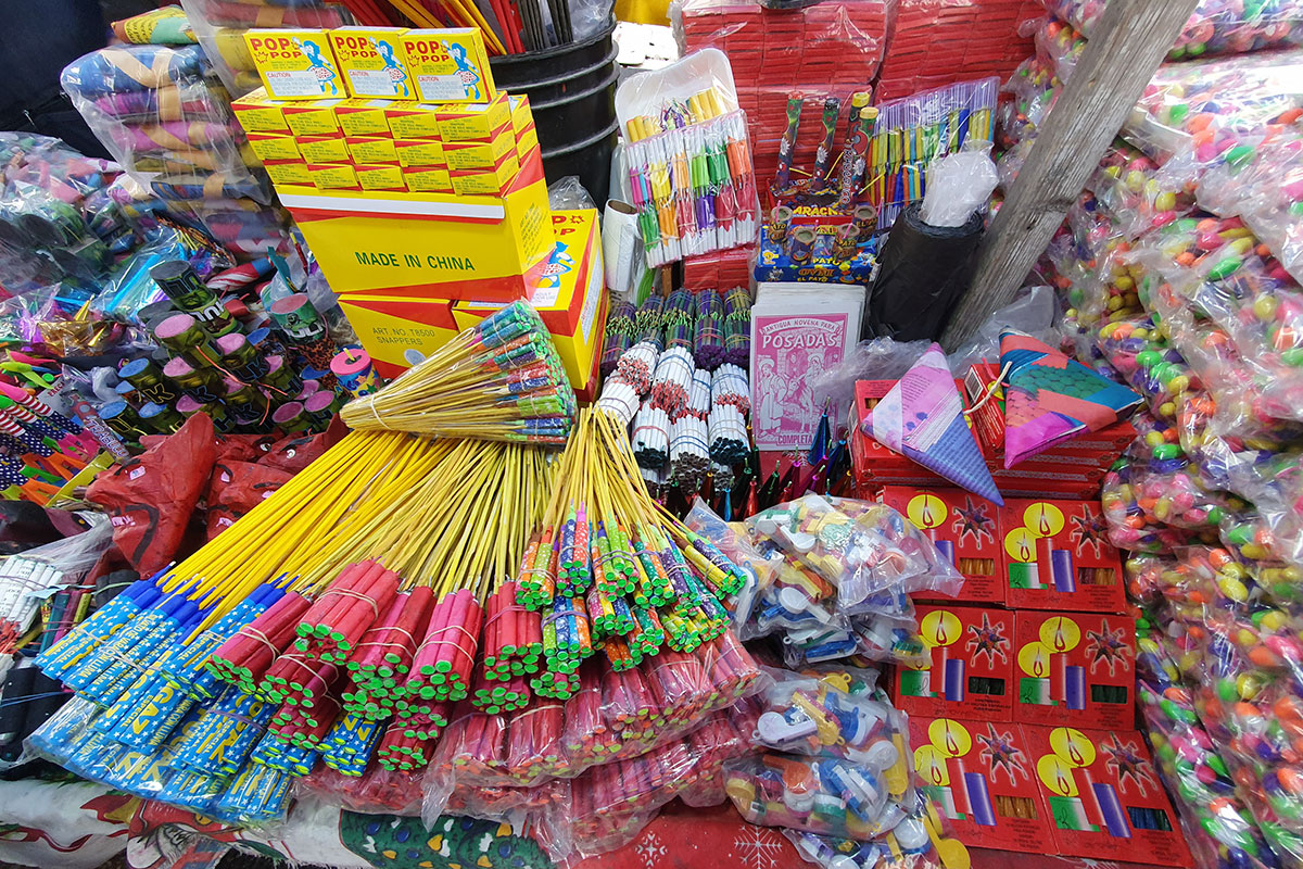 Foto: Cortesía Puebla intensifica operativos para combatir la venta de pirotecnia en mercados