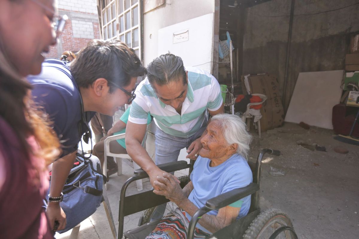 Foto: Cortesía SMDIF interviene para apoyar a mujer de 97 años en situación de vulnerabilidad en Puebla