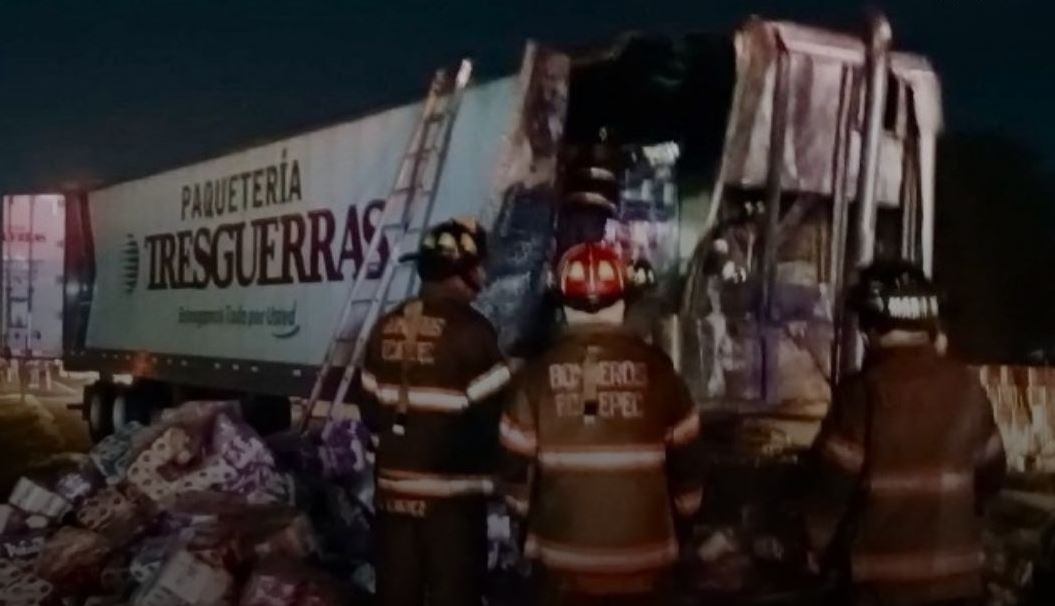 Foto: Cortesía Tráiler incendiado en Ecatepec provoca cierre del Circuito Mexiquense