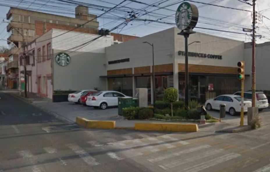 Foto: Cortesía Asalto en Starbucks Puebla: clientes despojados de celulares y laptops