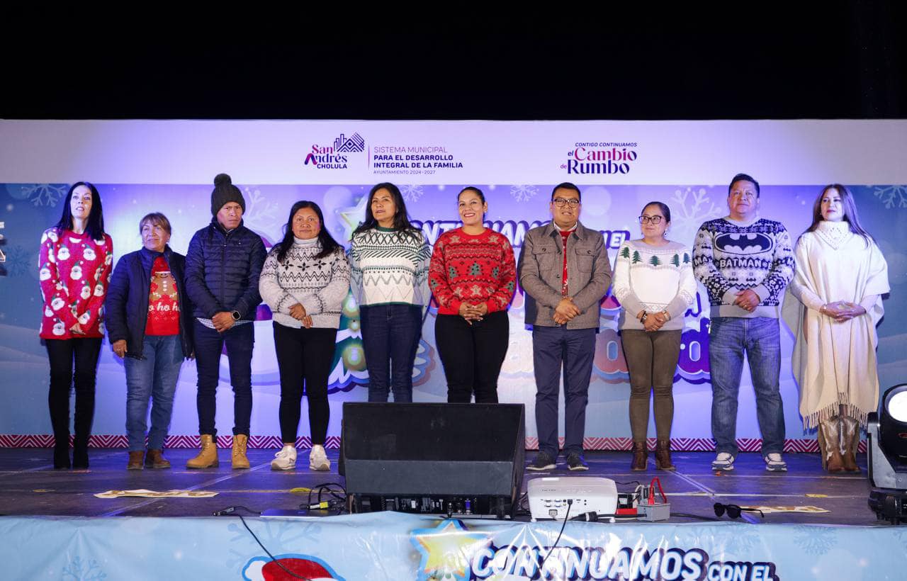 Por: Cortesía Lula Pineda San Andrés Cholula se ilumina con encendido del Árbol Navideño