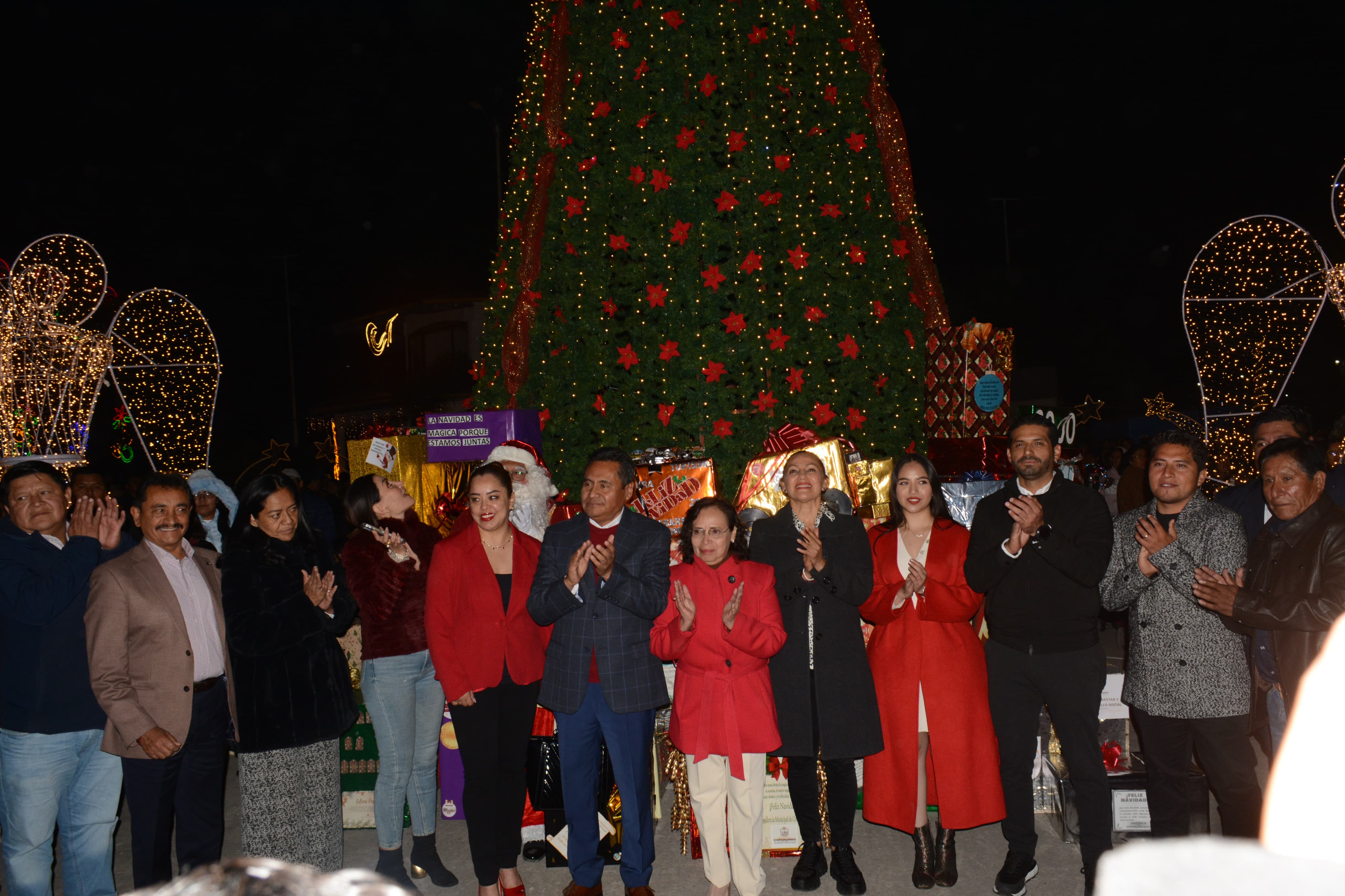 Comunicado oficial Armando Aguirre enciende el Árbol de Navidad en Coronango