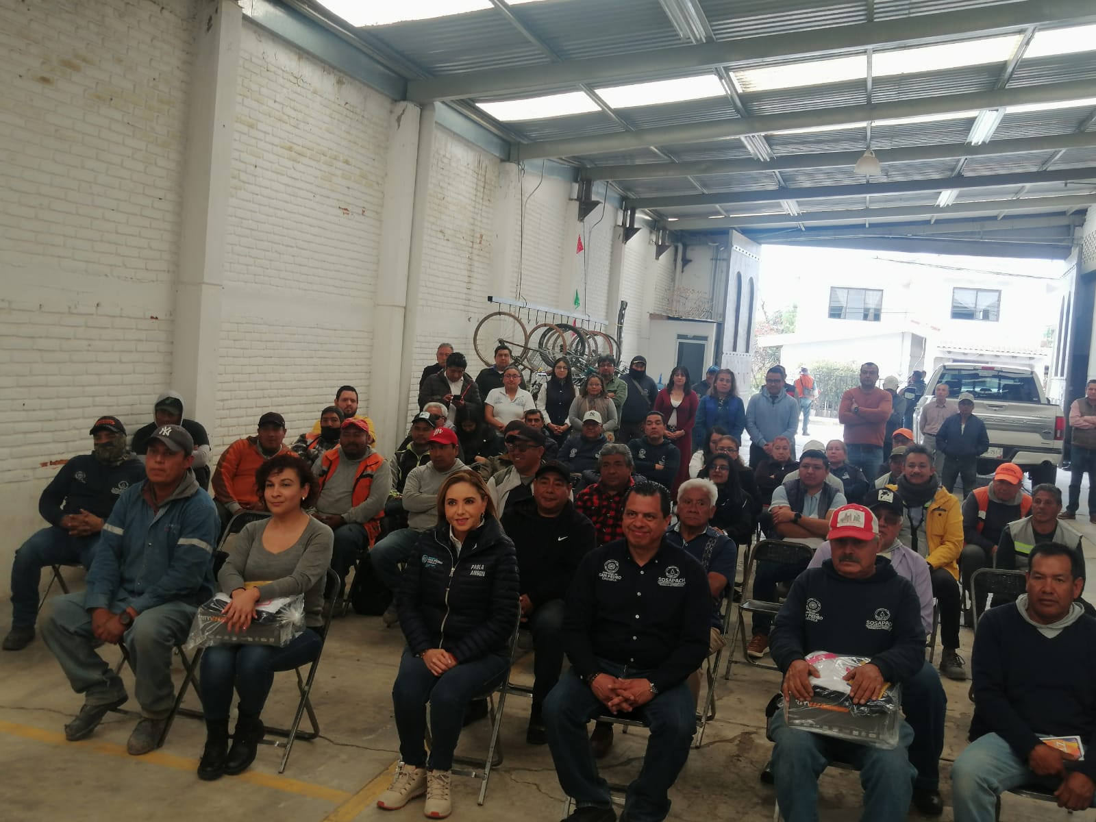 Por: Cortesía Lula Pineda Paola Angon muestra respeto ante aspiraciones políticas de su suplente en contienda 2024