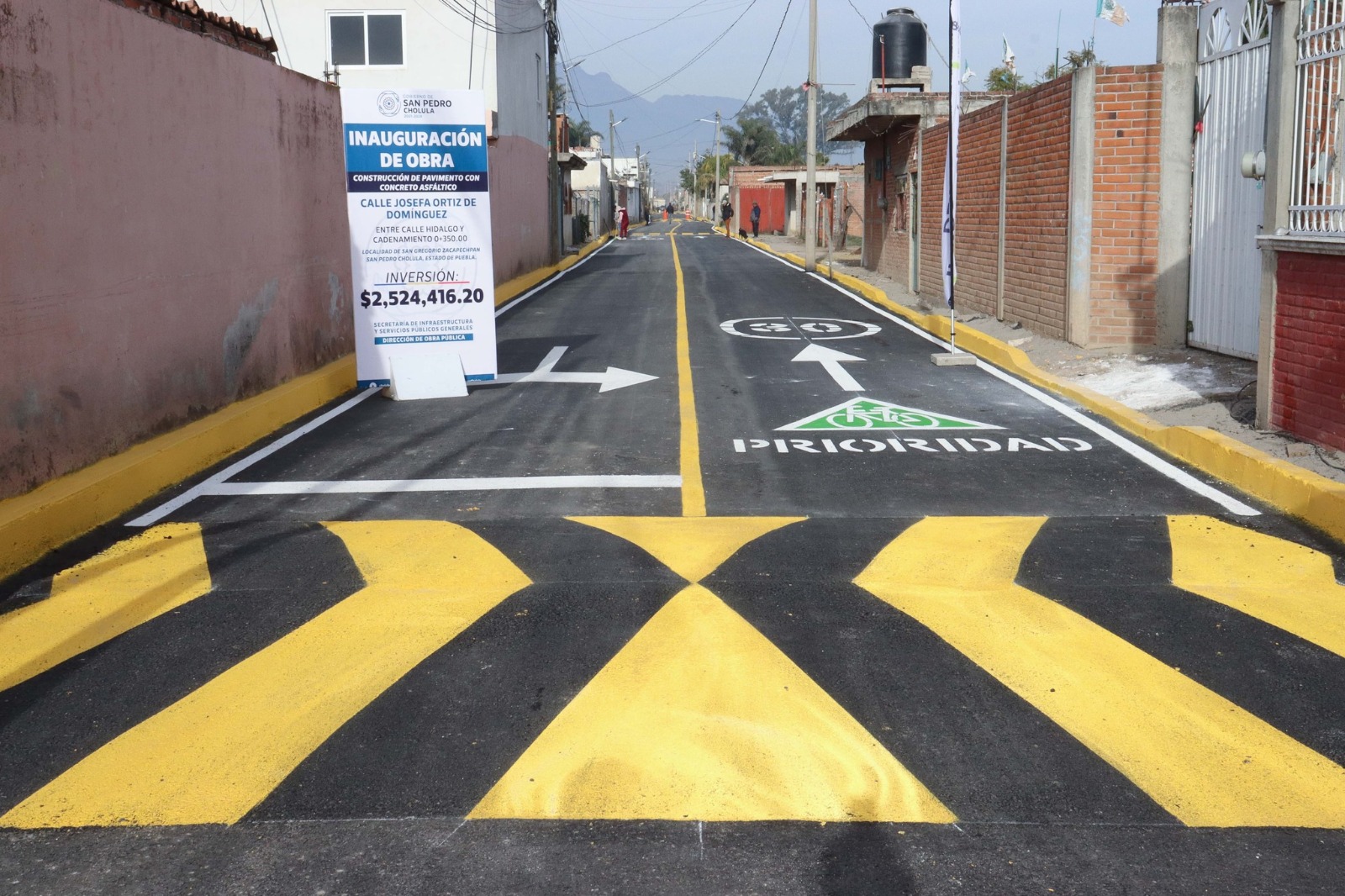 “Seguiremos trabajando por Zacapechpan”: Paola Angon inaugura dos calles más
