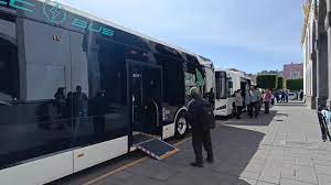 Buscan transformar a Tlaxcala en una Ciudad Verde, muestran autos eléctricos