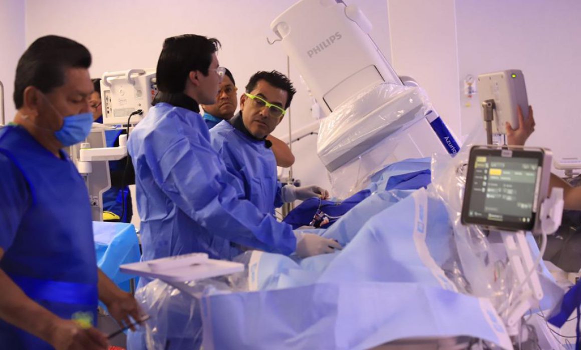 Realiza Tlaxcala histórica operación de corazón en Unidad de Hemodinamia