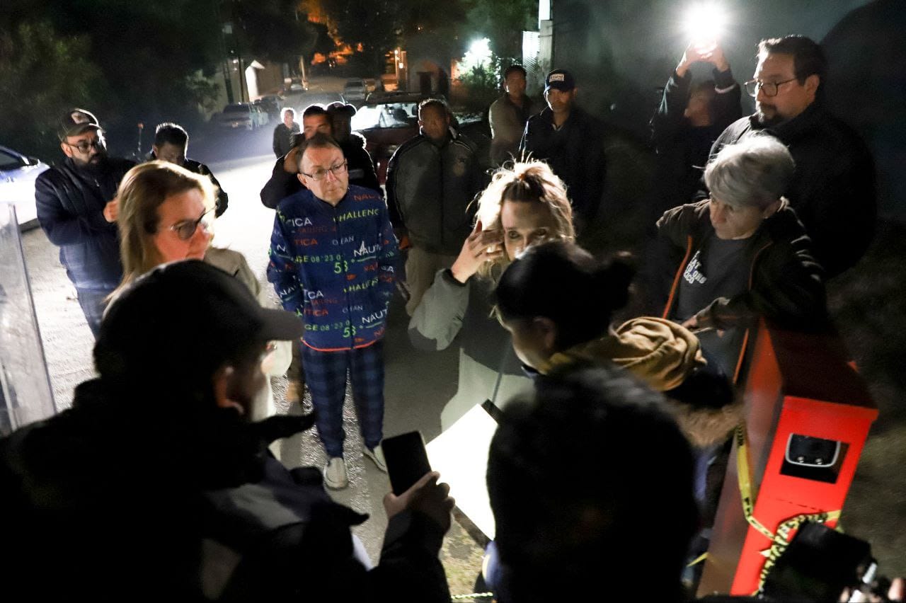 En orden y civilidad, ejecuta ayuntamiento de San Andrés Cholula retiro de reja en colonia La Concepción Zavaleta