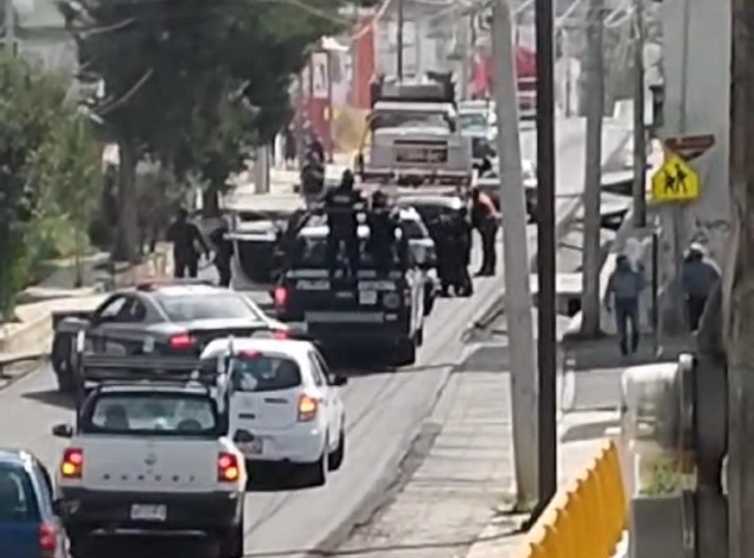 Acusan mototaxistas de persecución tras asegurar a operador y vehículo durante operativo