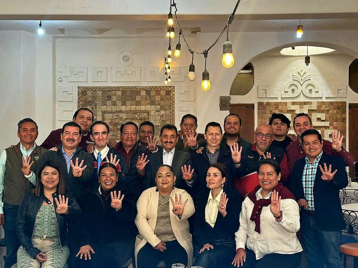 Por: Cortesía Lula Pineda Fortalecen unidad aspirantes de los comités de defensa de la 4T en San Pedro Cholula