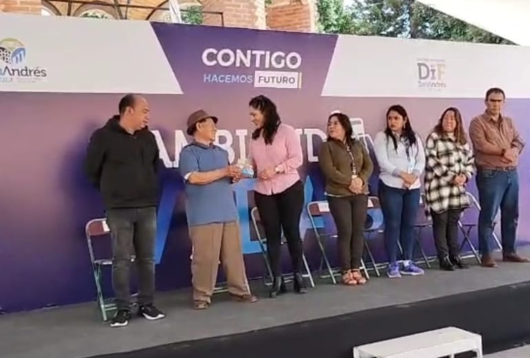 Programas del SMDIF “Cambiando Vidas” benefician a 127 sanandreseños 