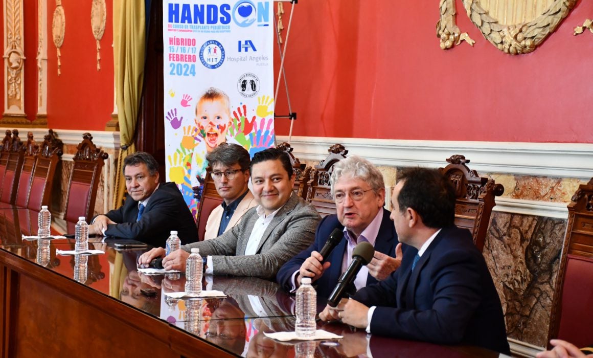 Por: Cortesía Operará cirujano pediatra de Inglaterra a niña tlaxcalteca en el HIT